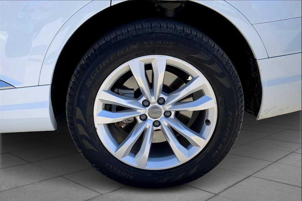 used 2019 Audi Q7 car, priced at $23,250