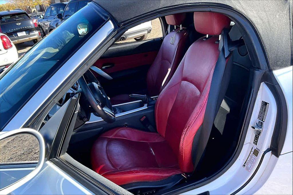 used 2006 BMW Z4 car, priced at $11,900