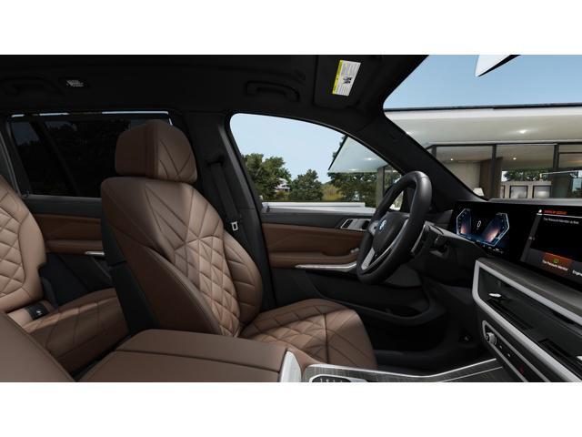 new 2025 BMW X7 car, priced at $87,925