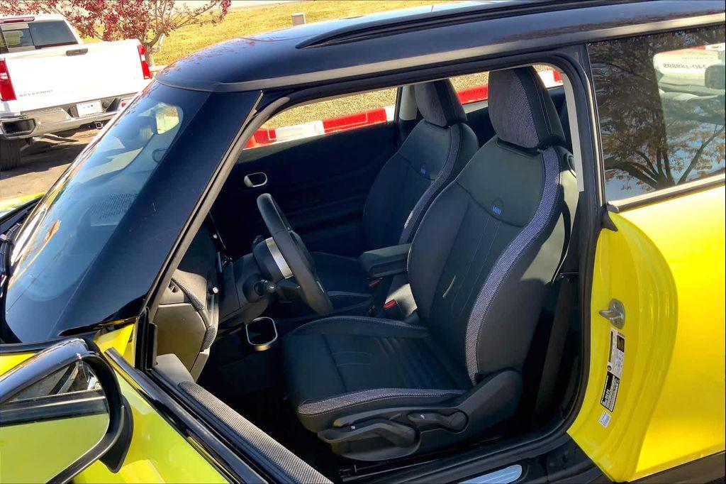new 2025 MINI Hardtop car, priced at $37,950
