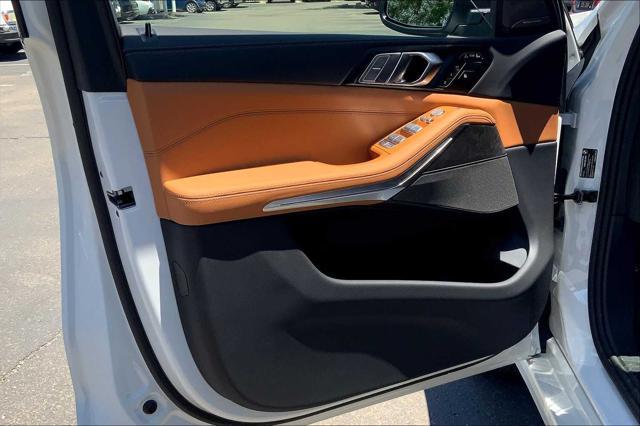 new 2026 BMW X7 car, priced at $91,925