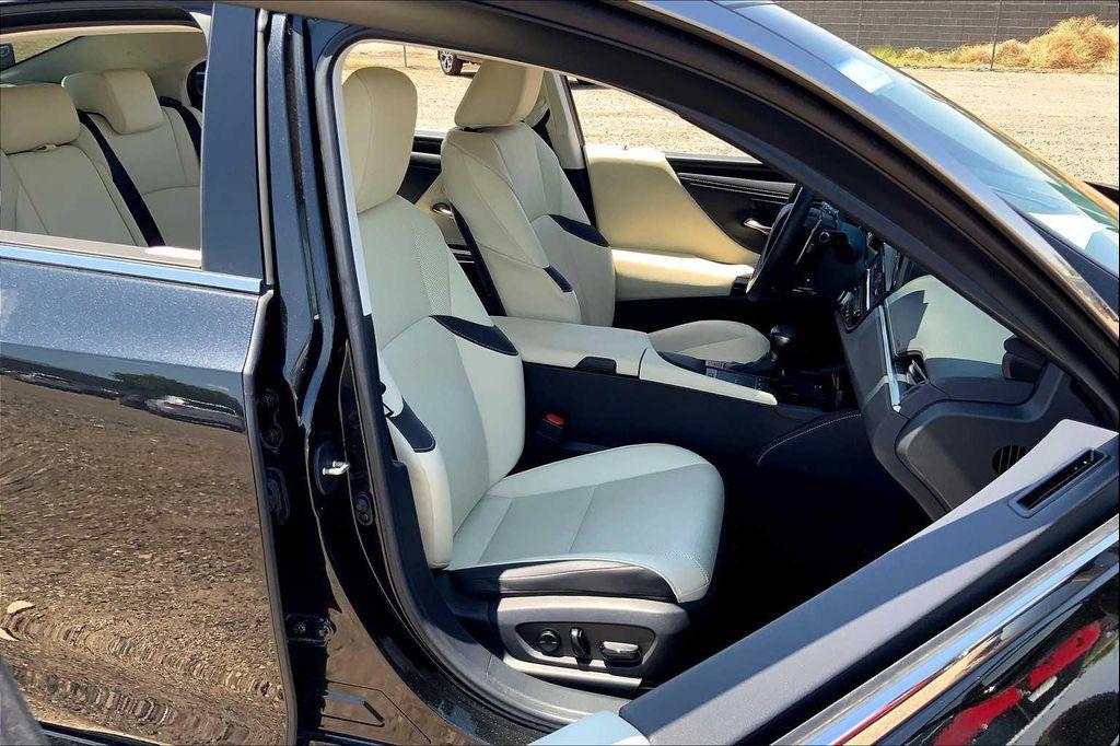 used 2022 Lexus ES 350 car, priced at $37,500