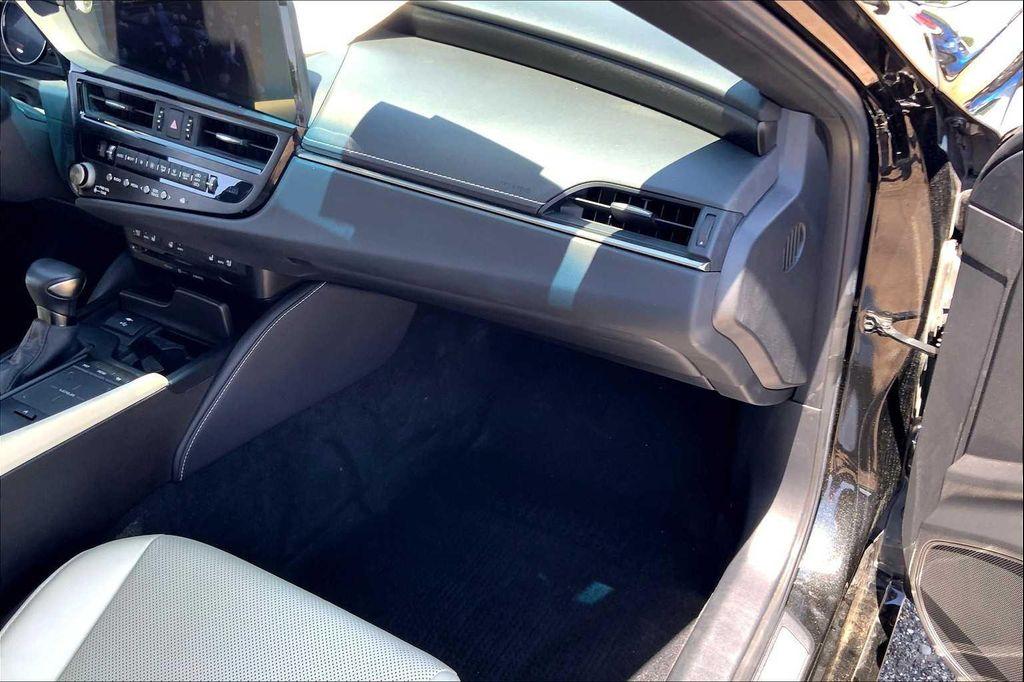 used 2022 Lexus ES 350 car, priced at $37,500