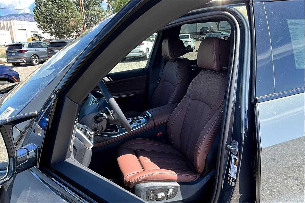 new 2026 BMW X7 car, priced at $128,230