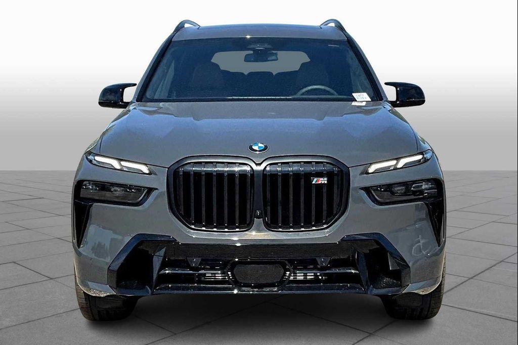 new 2026 BMW X7 car, priced at $128,230