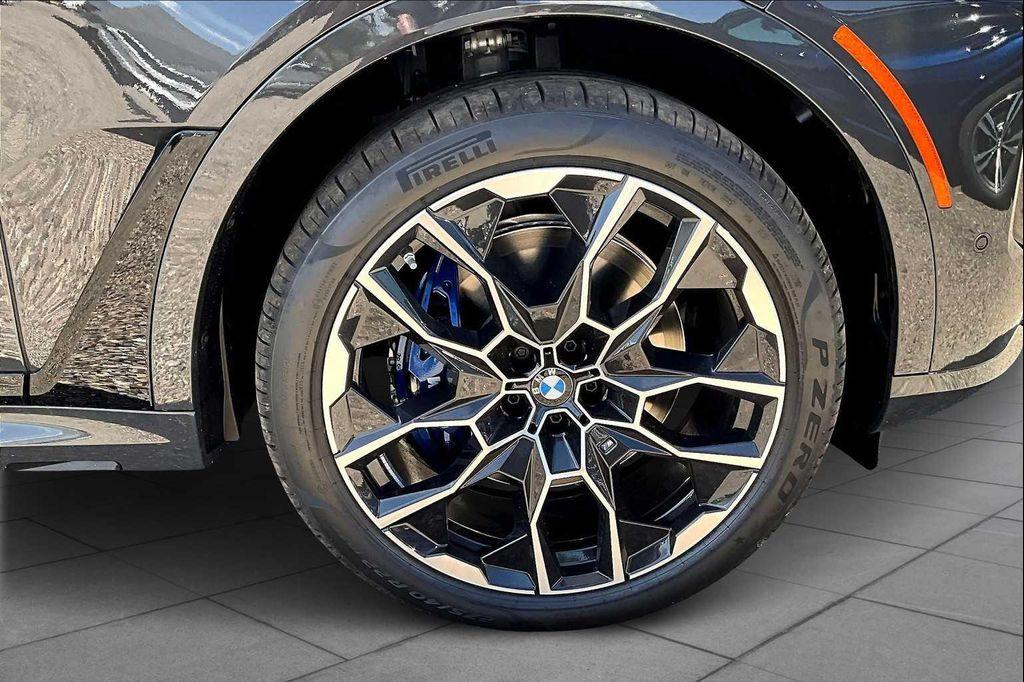 new 2026 BMW X7 car, priced at $128,230