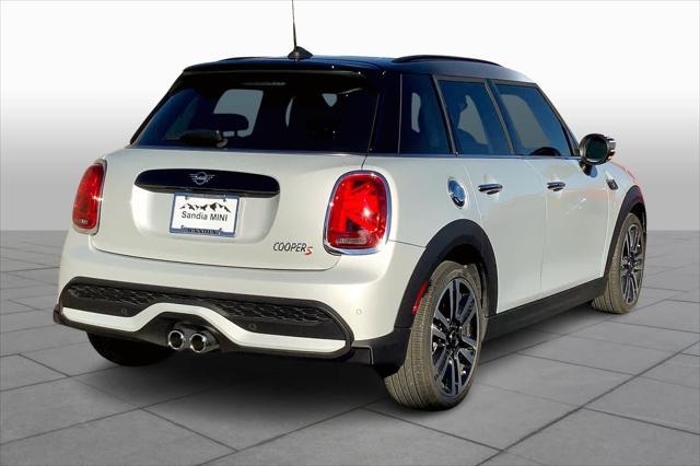 used 2023 MINI Hardtop car, priced at $30,000