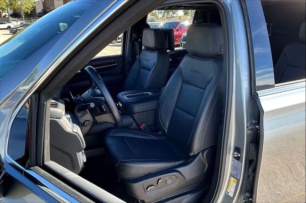 used 2023 GMC Yukon car, priced at $63,900