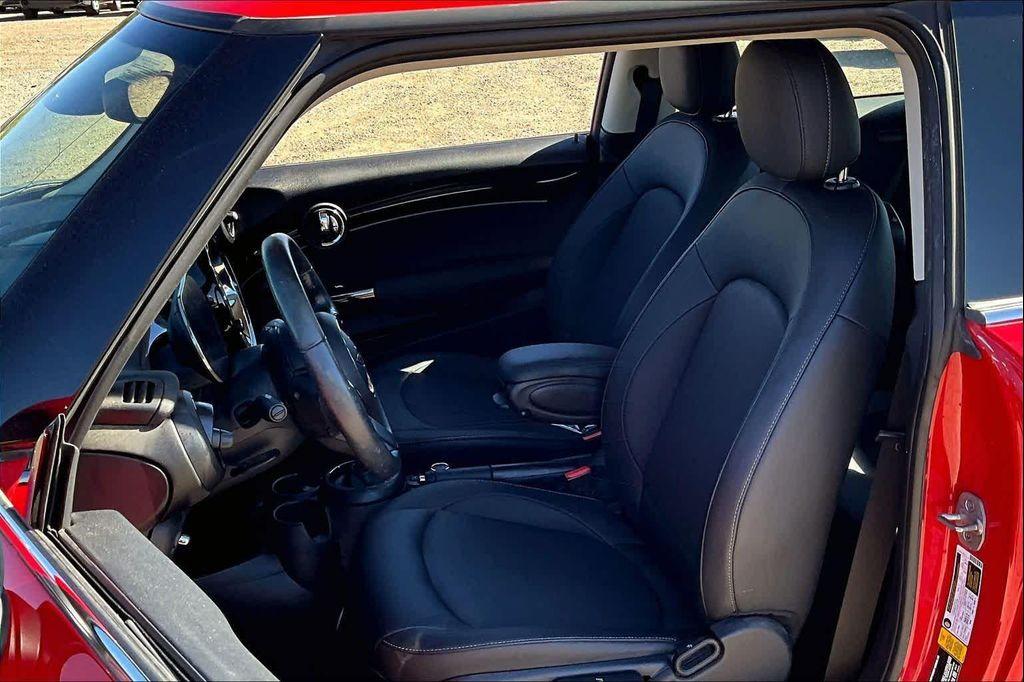 used 2023 MINI Hardtop car, priced at $23,900