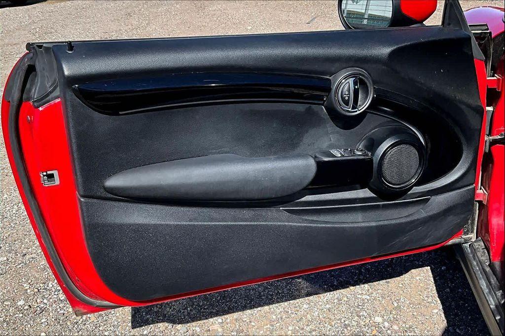 used 2023 MINI Hardtop car, priced at $23,900