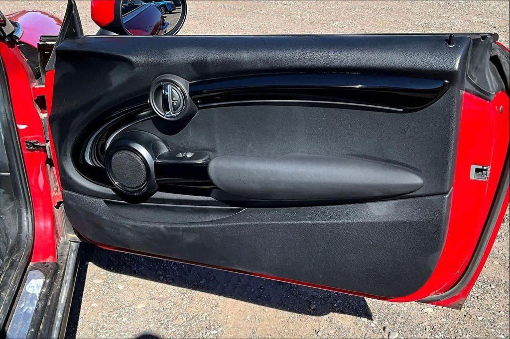 used 2023 MINI Hardtop car, priced at $23,900