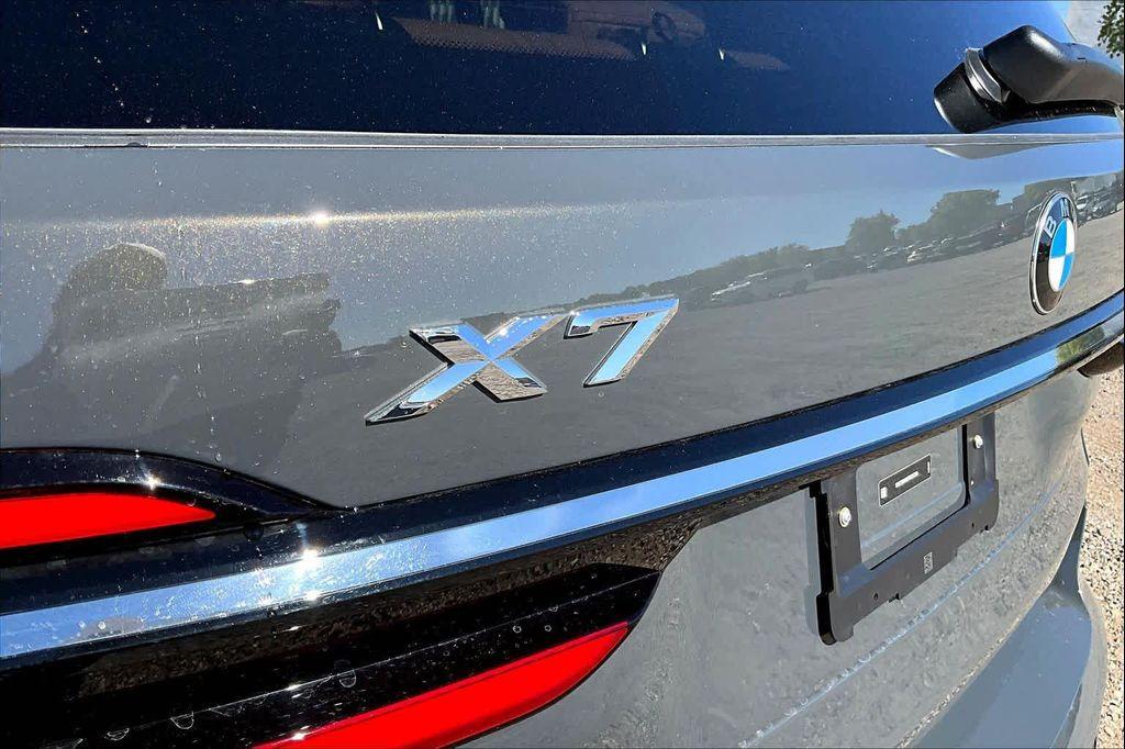 new 2026 BMW X7 car, priced at $99,780