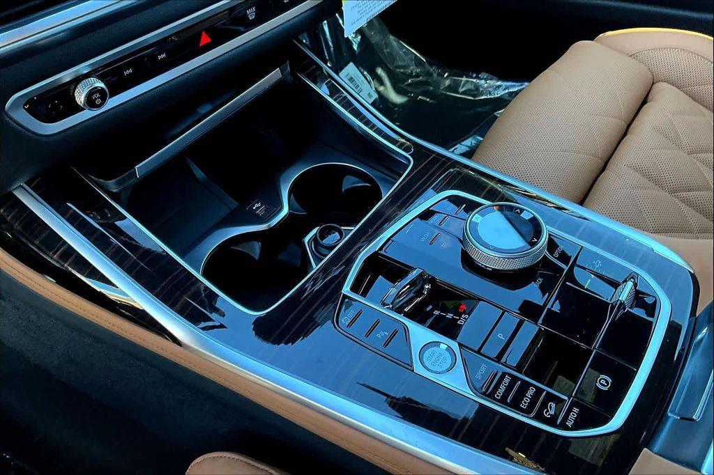 new 2026 BMW X7 car, priced at $99,780