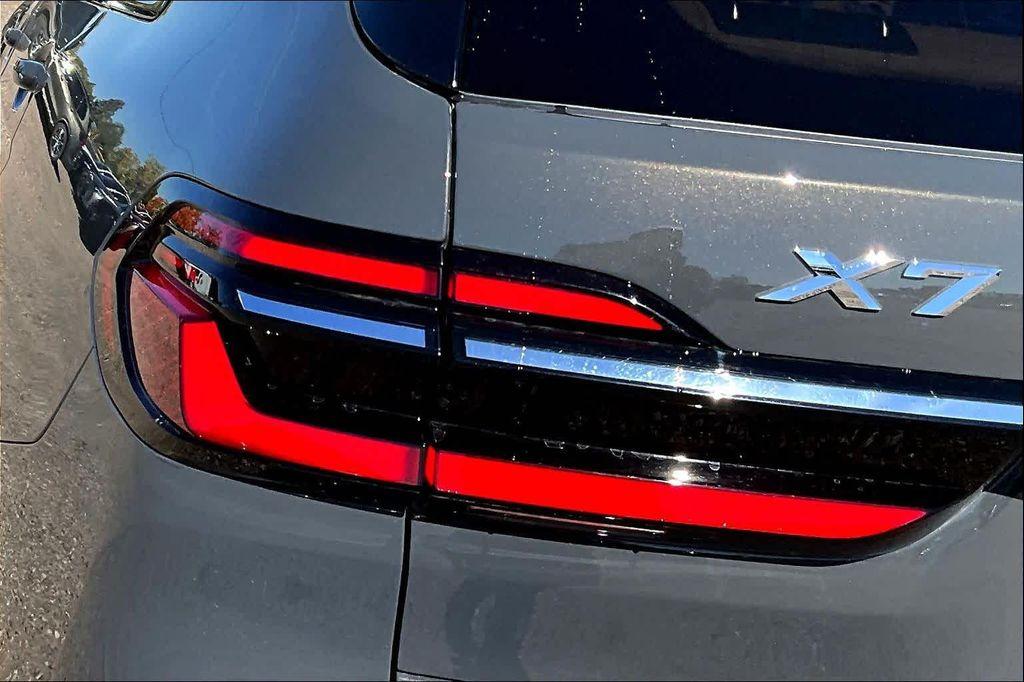 new 2026 BMW X7 car, priced at $99,780