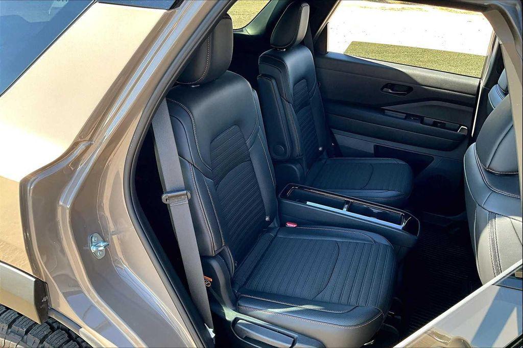 used 2025 Nissan Pathfinder car, priced at $39,950
