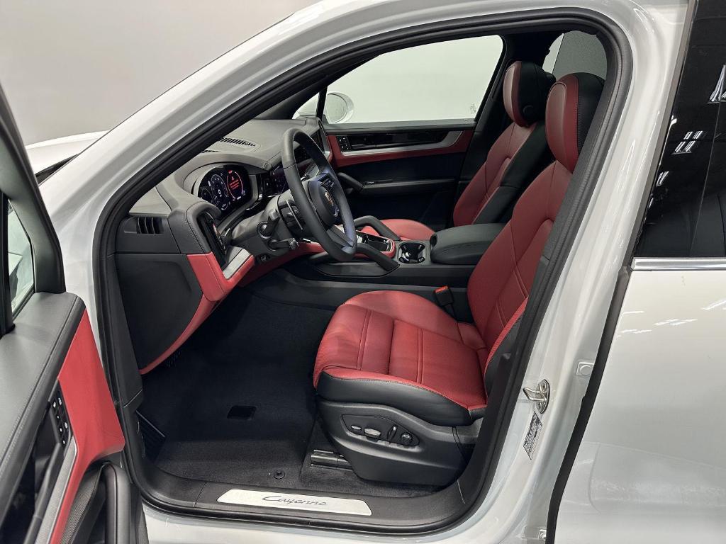 new 2025 Porsche Cayenne car, priced at $100,295