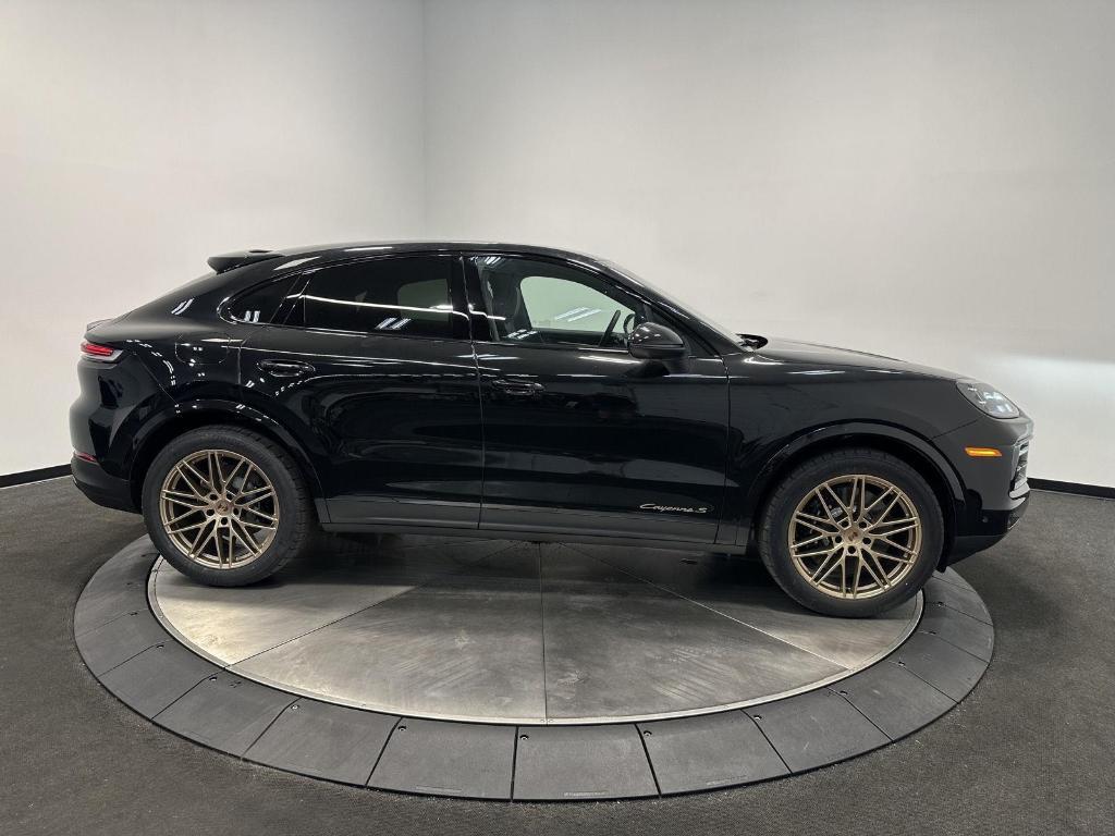 new 2025 Porsche Cayenne car, priced at $139,555