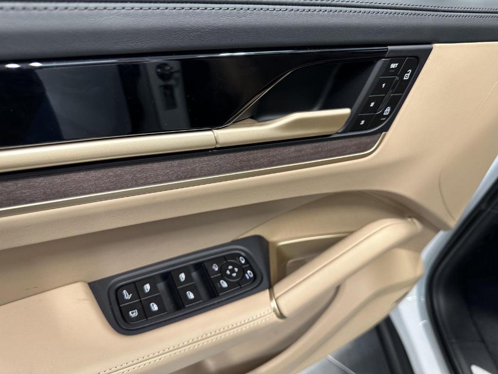 new 2025 Porsche Cayenne car, priced at $130,075