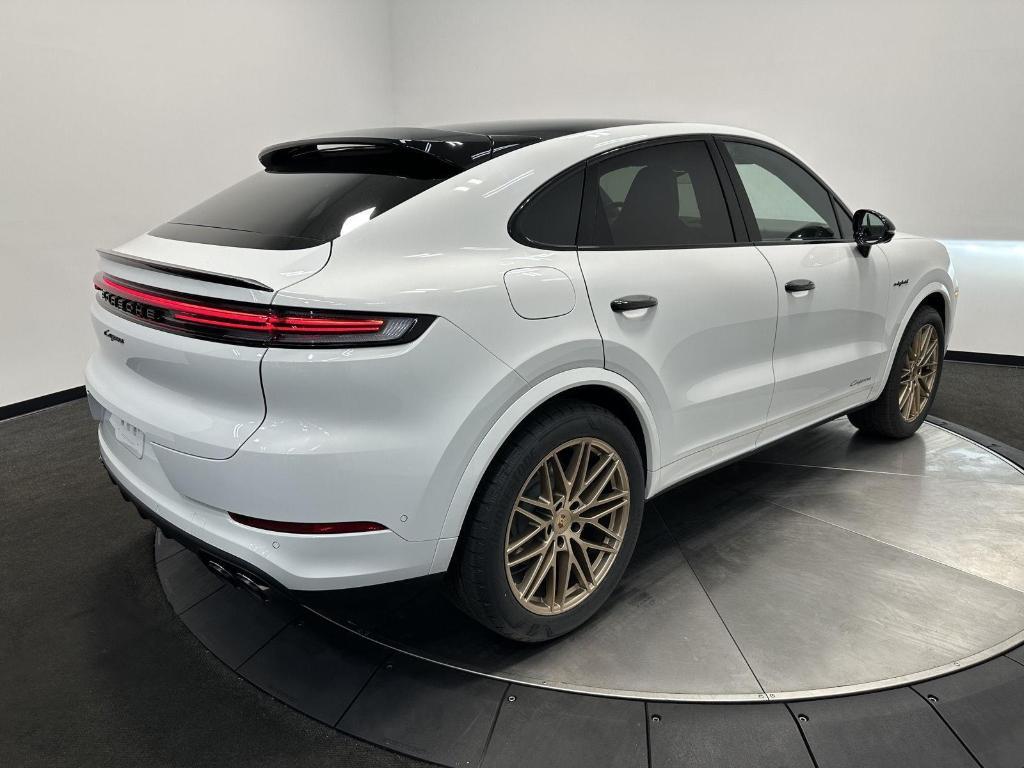 new 2025 Porsche Cayenne car, priced at $130,075