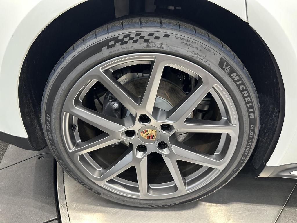 new 2025 Porsche Panamera car, priced at $135,015