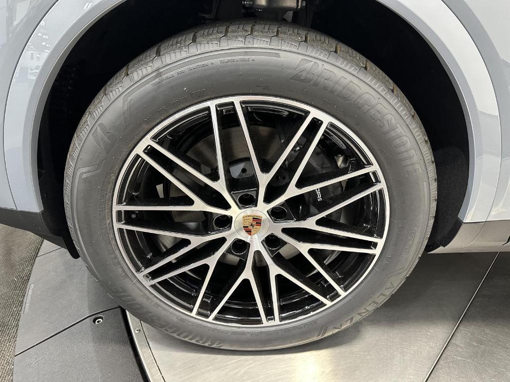 new 2025 Porsche Cayenne car, priced at $106,955