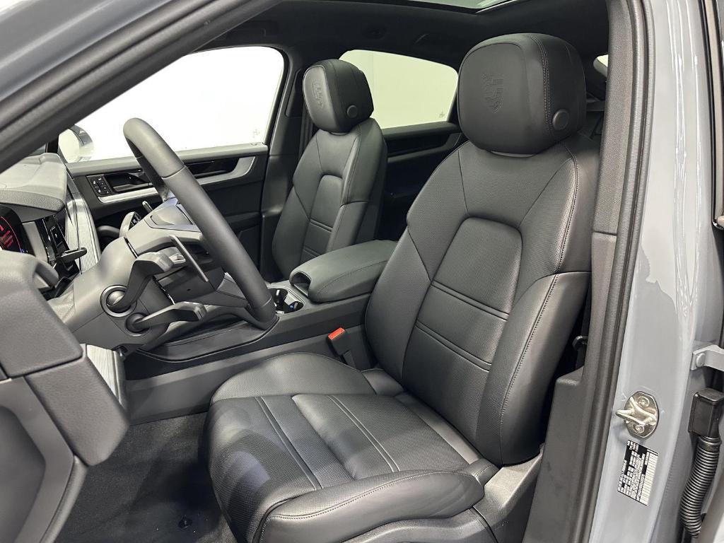 new 2025 Porsche Cayenne car, priced at $106,955