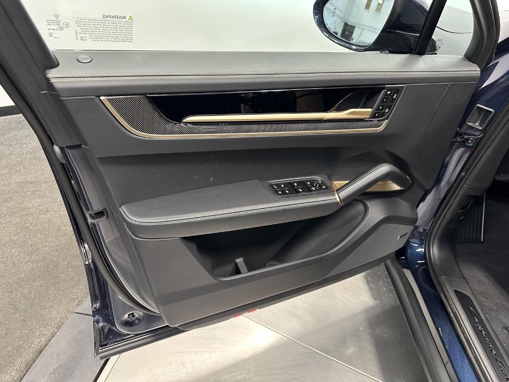 new 2025 Porsche Cayenne car, priced at $193,325