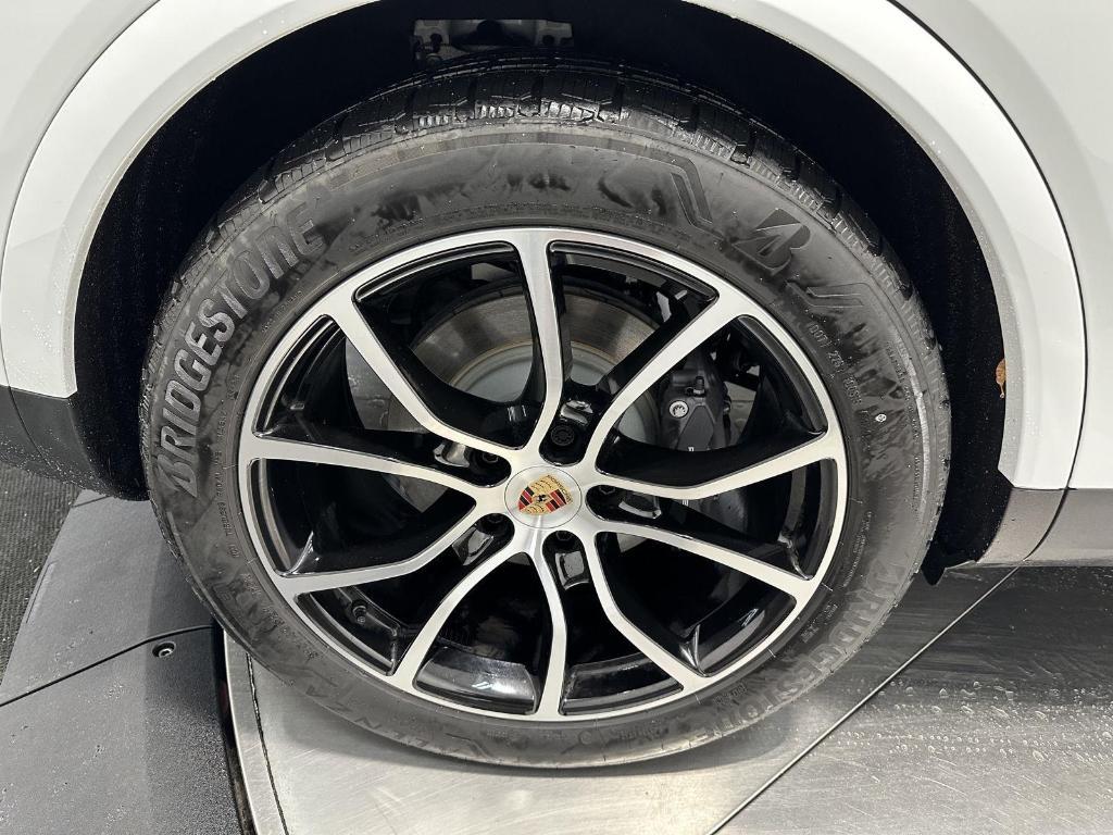 used 2025 Porsche Cayenne car, priced at $91,000