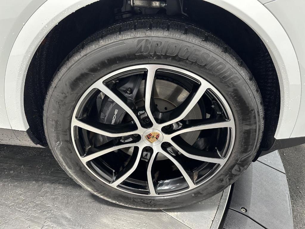used 2025 Porsche Cayenne car, priced at $91,000