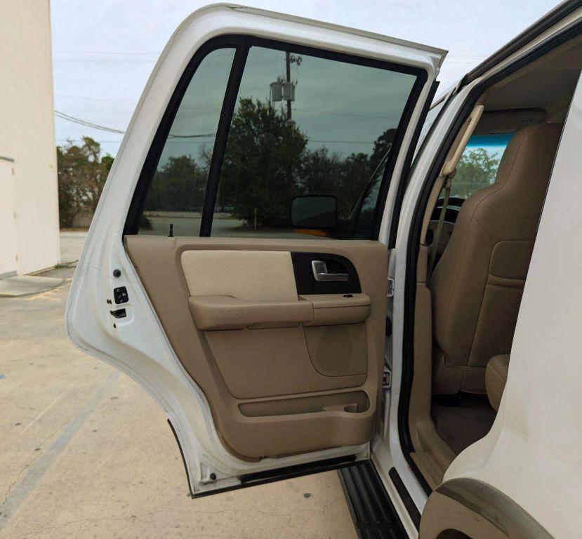 used 2003 Ford Expedition car, priced at $5,995