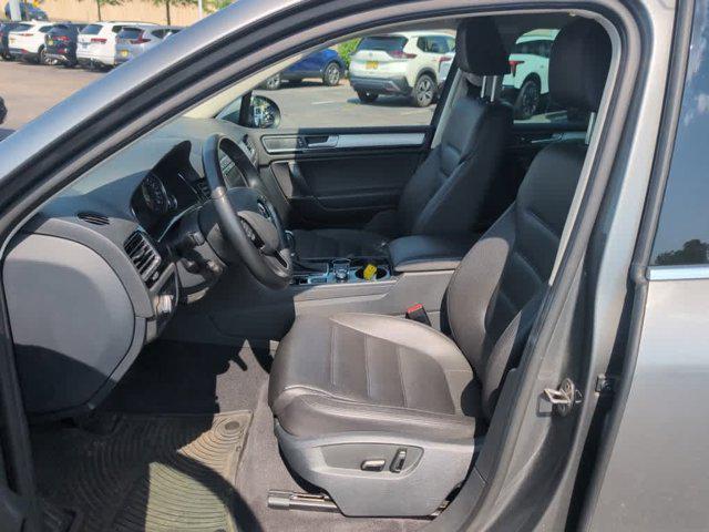 used 2016 Volkswagen Touareg car