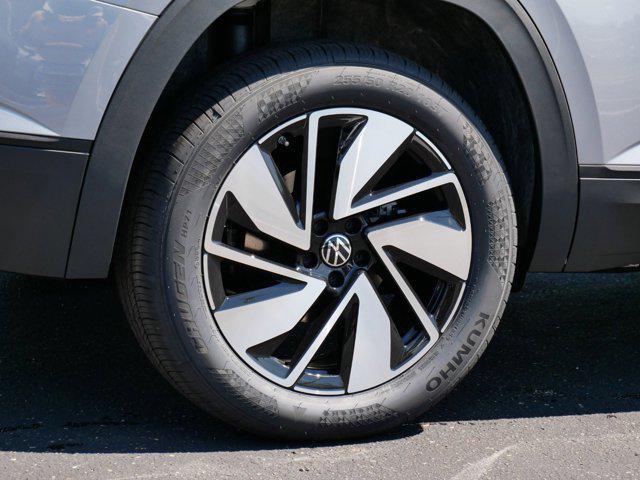 new 2024 Volkswagen Atlas car, priced at $43,946