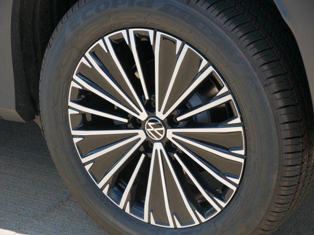 new 2025 Volkswagen Tiguan car, priced at $32,332