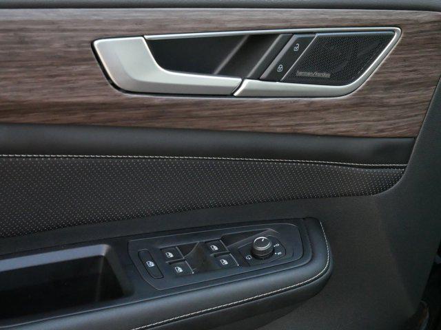 used 2024 Volkswagen Atlas car, priced at $44,975