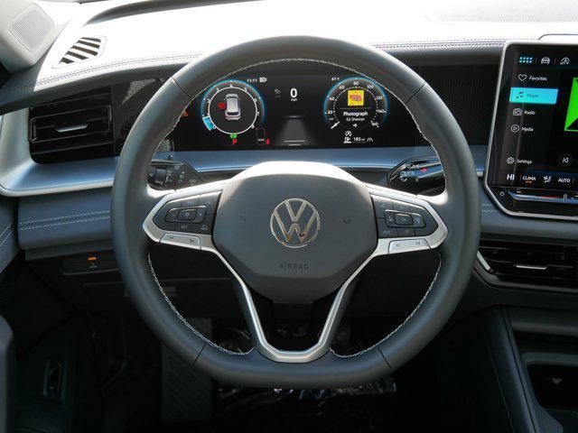 new 2025 Volkswagen Tiguan car, priced at $35,204