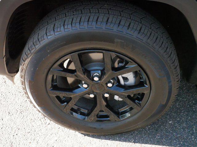 used 2024 Jeep Grand Cherokee car, priced at $36,975