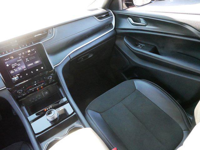 used 2024 Jeep Grand Cherokee car, priced at $36,975