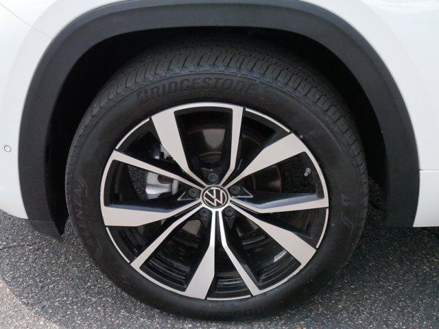 used 2024 Volkswagen Atlas car, priced at $44,975