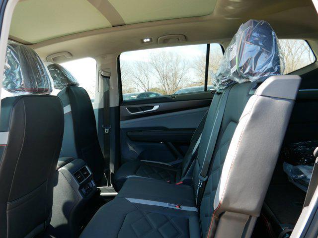 new 2025 Volkswagen Atlas car, priced at $39,035