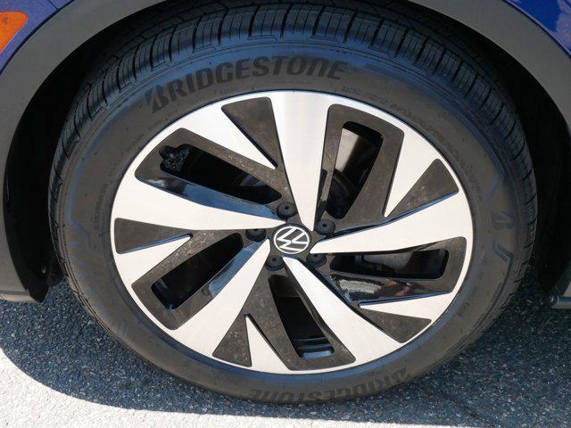 used 2021 Volkswagen ID.4 car, priced at $20,975