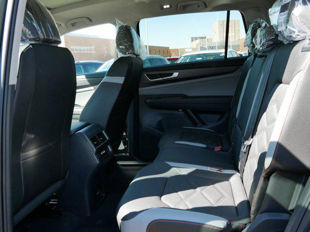 new 2025 Volkswagen Atlas car, priced at $47,801