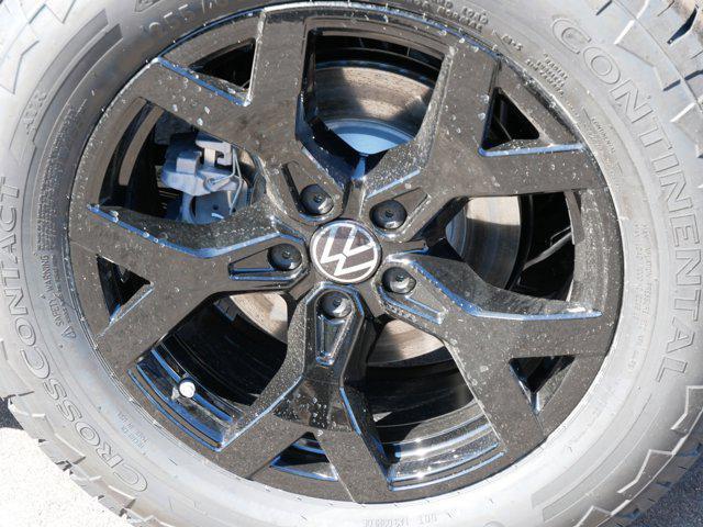 new 2025 Volkswagen Atlas car, priced at $47,801
