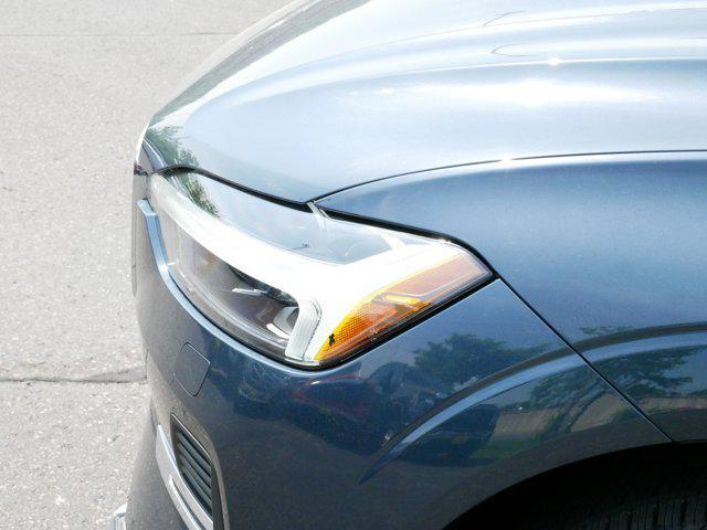 used 2022 Volvo XC60 car, priced at $40,975