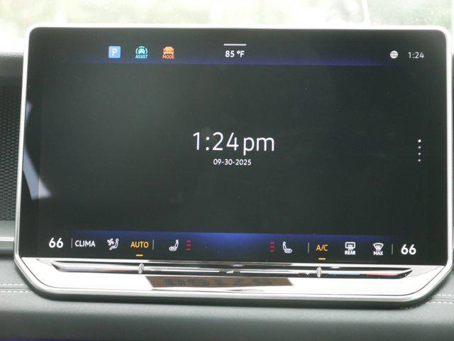 new 2025 Volkswagen Tiguan car, priced at $39,351