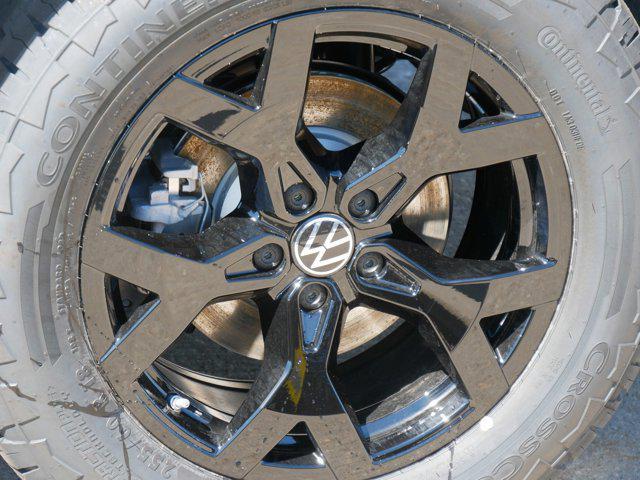 new 2025 Volkswagen Atlas car, priced at $44,174