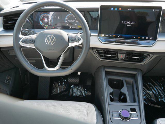new 2025 Volkswagen Tiguan car, priced at $35,204