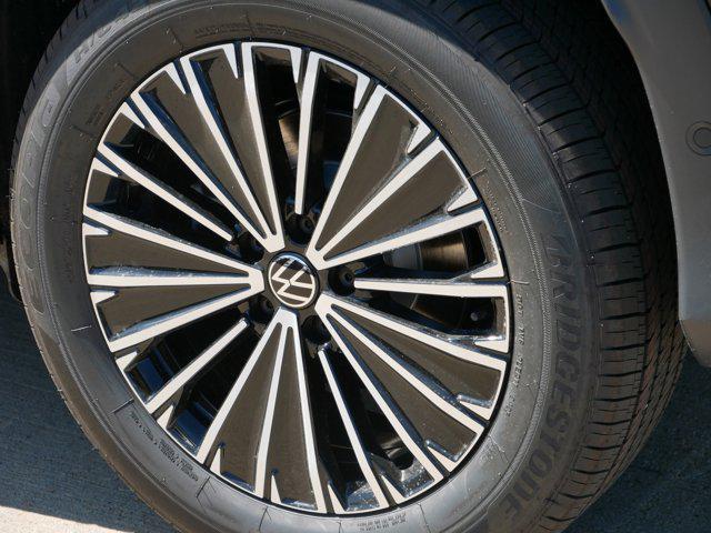 new 2025 Volkswagen Tiguan car, priced at $32,169