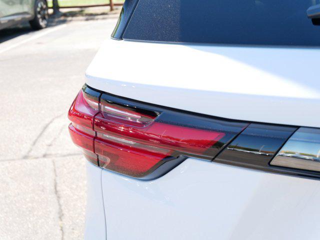 used 2023 Chevrolet Traverse car, priced at $38,975