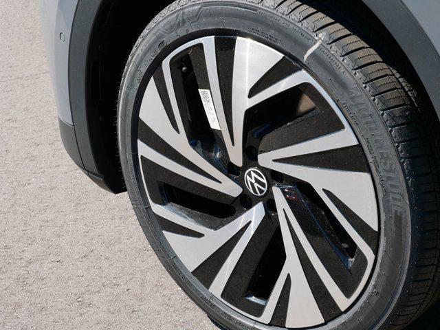new 2025 Volkswagen ID.4 car, priced at $52,033