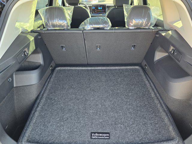 new 2025 Volkswagen Tiguan car, priced at $35,014